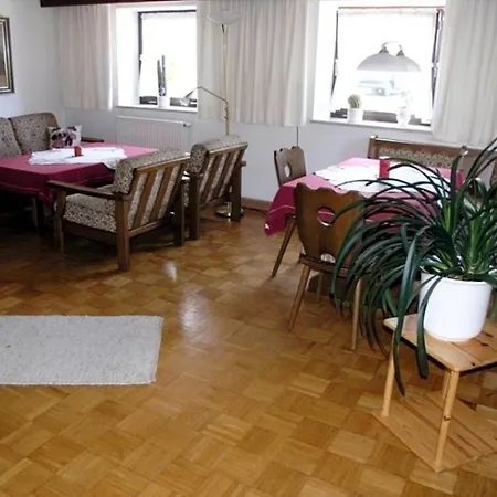 בית נופש Ferienhaus, Bauernhof Mit Angel- Und Badesee, Rosshaupten, Allgaeu
