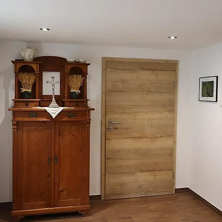 Ferienhaus, Bauernhof Mit Angel- Und Badesee, Rosshaupten, Allgaeu *