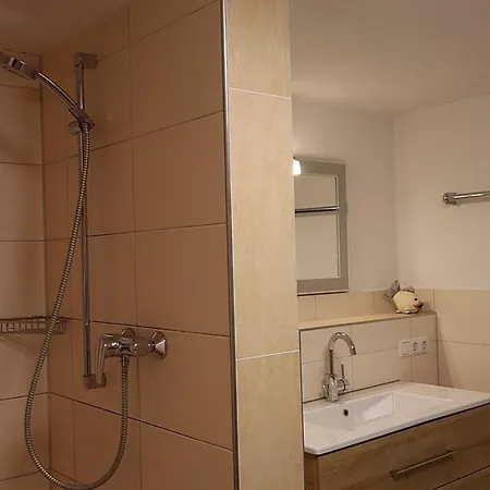 Ferienhaus, Bauernhof Mit Angel- Und Badesee, Rosshaupten, Allgaeu