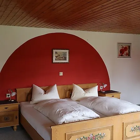 Ferienhaus, Bauernhof Mit Angel- Und Badesee, Rosshaupten, Allgaeu