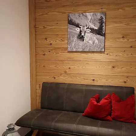 Сasa de vacaciones Ferienhaus, Bauernhof Mit Angel- Und Badesee, Rosshaupten, Allgaeu *